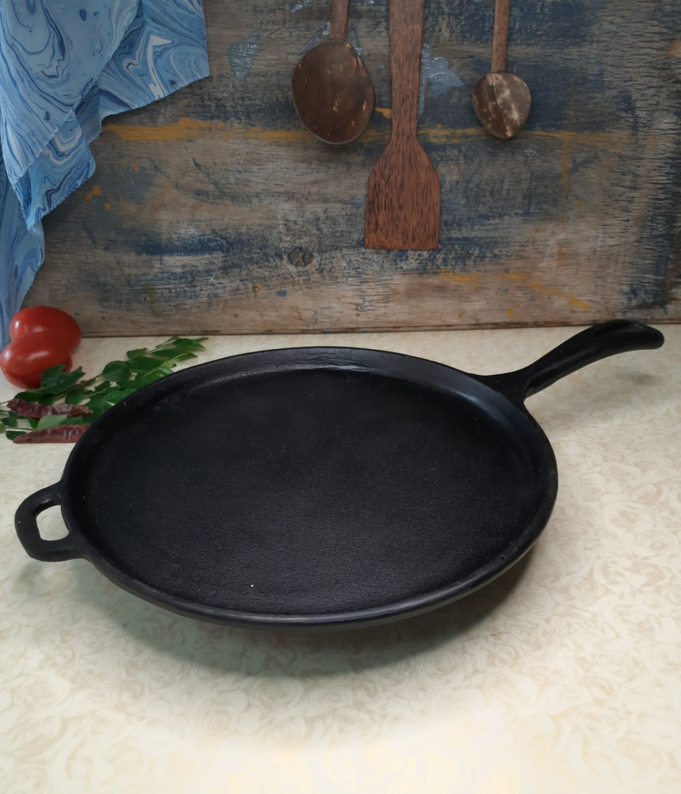 Cast Iron Flat Tawa / Griddle with Handle (conditioned)
